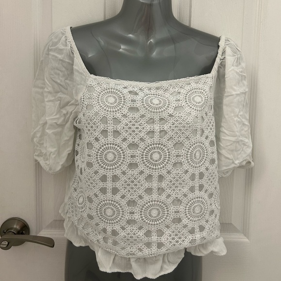 Off-Shoulder, White, Lacey Crop Top with Puffy Sleeves, Sz S - Picture 2 of 7